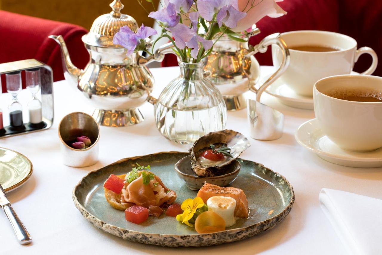 海牙德斯因德斯酒店 外观 照片 Afternoon tea at the Ritz